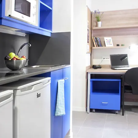 بيت شباب Residencia Universitaria Resa La Concepcion *