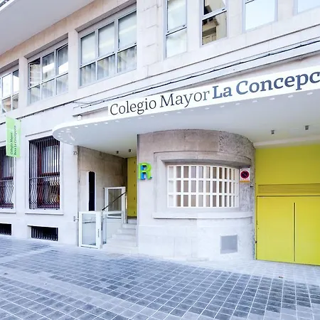Colegio Mayor Resa La Concepcion * فالنسيا
