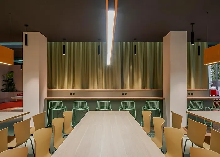 Residencia Universitaria Resa La Concepcion Hostel *