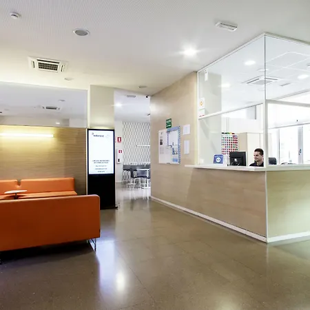 Colegio Mayor Resa La Concepcion بيت شباب فالنسيا