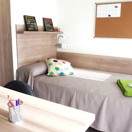 Colegio Mayor Resa La Concepcion بيت شباب *