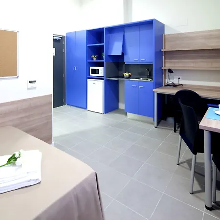 Colegio Mayor Resa La Concepcion بيت شباب *