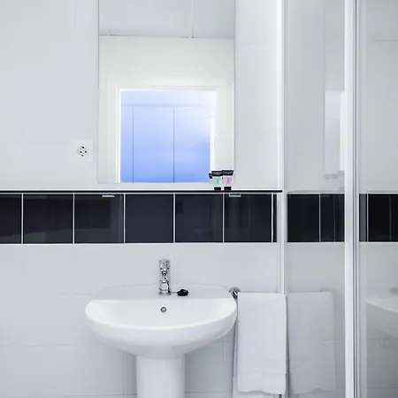 Colegio Mayor Resa La Concepcion بيت شباب *