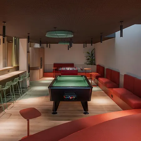 Colegio Mayor Resa La Concepcion بيت شباب فالنسيا